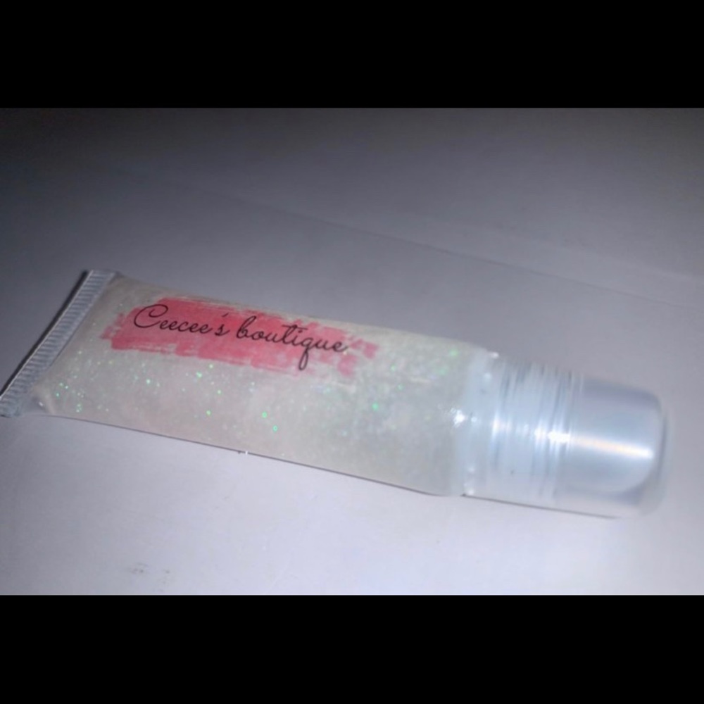 Lucky charm clear gloss ( 2 for $6)